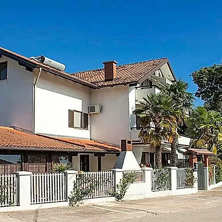 Paolija No 3 Hotel 3*