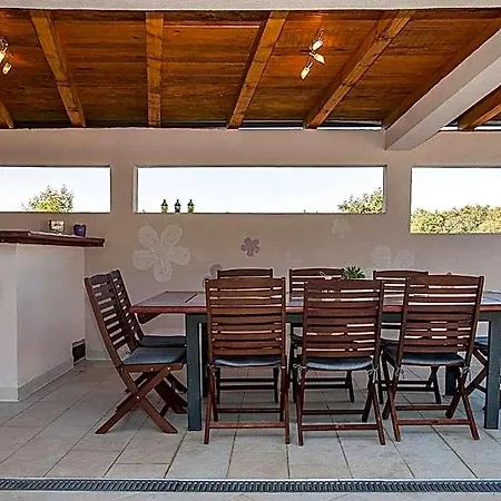 Paolija No 3 Novigrad (Istria)